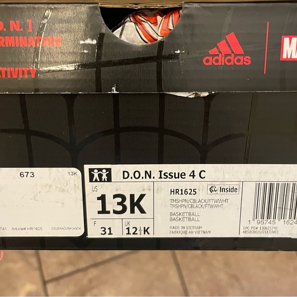 GIRLS' ADIDAS X MARVEL D.O.N. ISSUE #4 SPIDER-GWEN BASKETBALL SIZE 13K - Picture 7 of 8